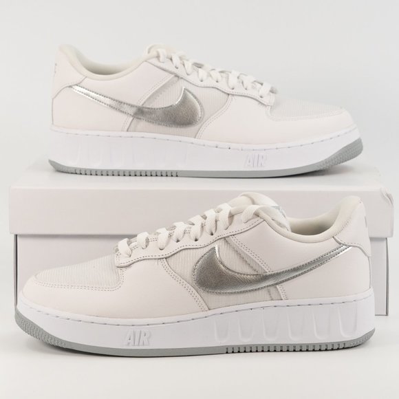 Athletic_Shoes